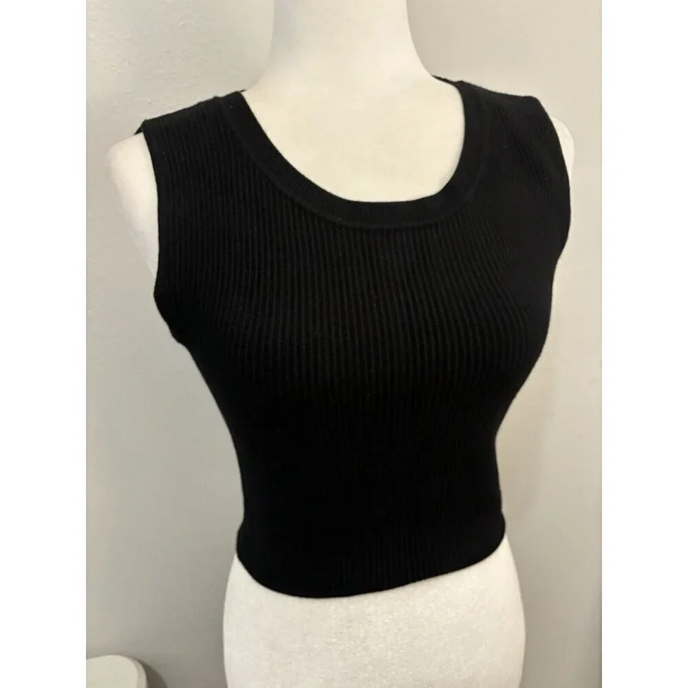 House Of Harlow1960 Ribbed Cropped Blouse Sleeveless Thick Material size Medium